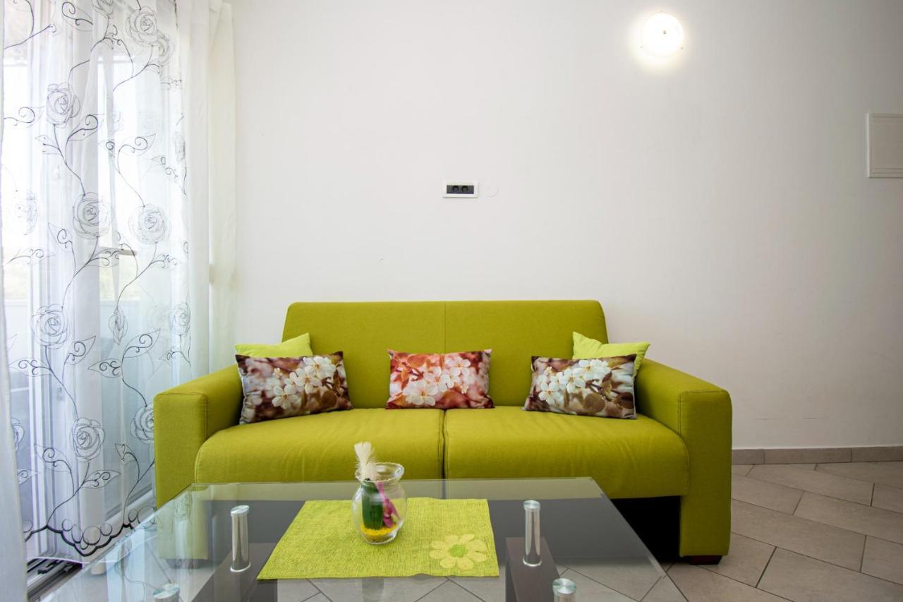 Apartments With Pool In Pula,Croatia Exterior foto